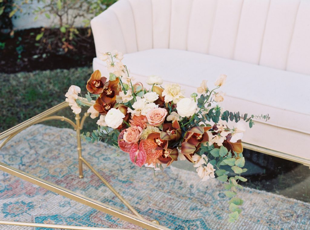 Fall inspired wedding flowers by Gray Harper