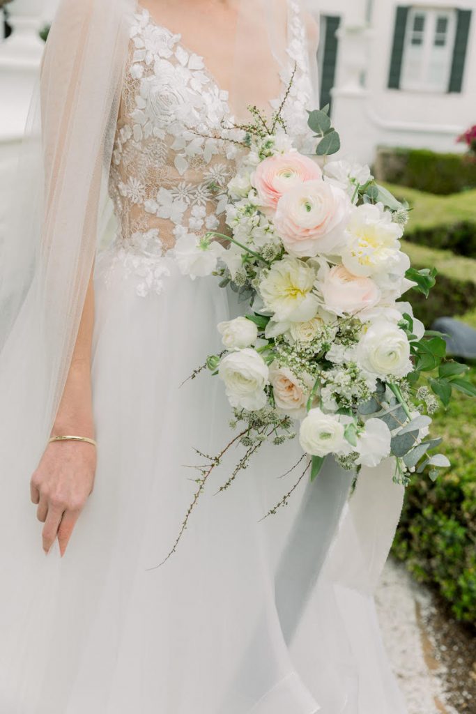 white wedding bouquet