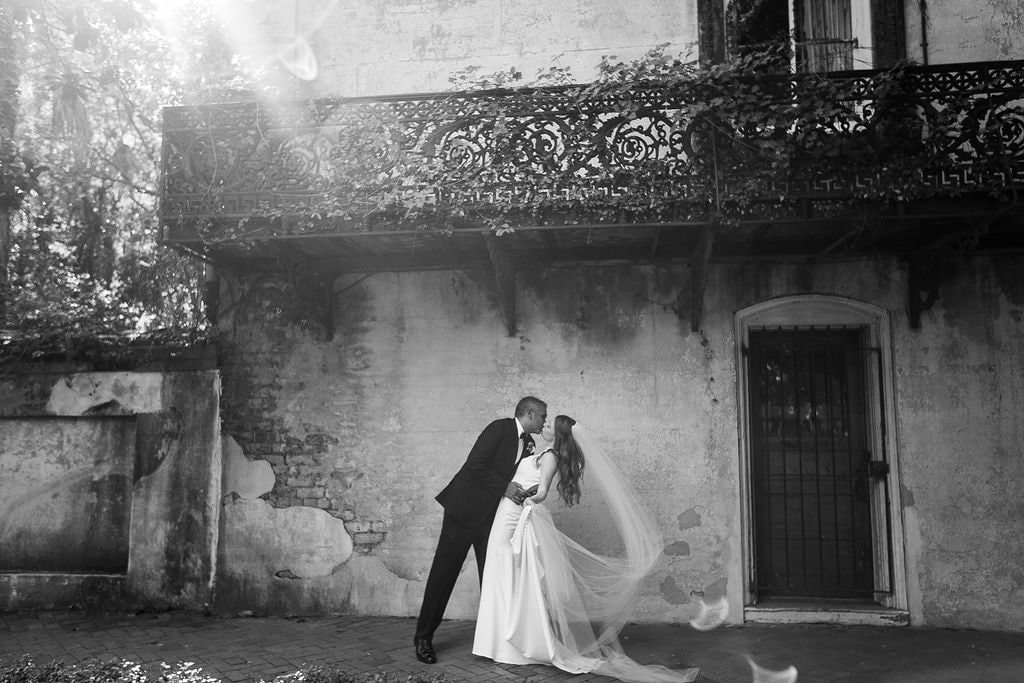 Savannah bride and groom