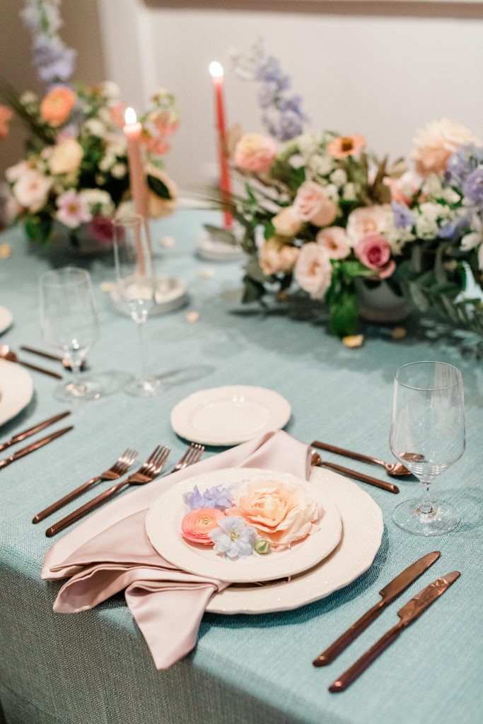 full service floral design wedding table