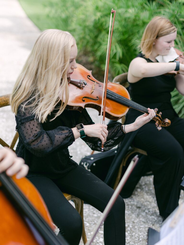 violinist at southern wedding